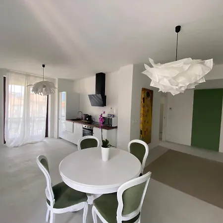 Apartment Lovingstresa 2 Brand New *