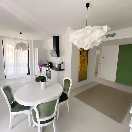 Lovingstresa 2 Brand New Apartment