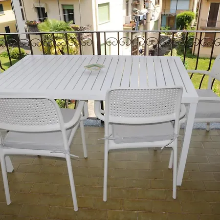 Lovingstresa 2 Brand New Stresa